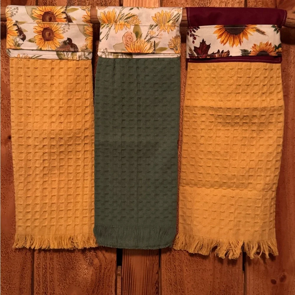 Sunflower Kitchen Hanging Hand Towels - Yellow & Green Set